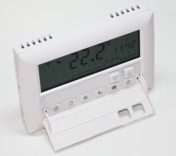 Терморегулятор для управления радиаторами отопления.